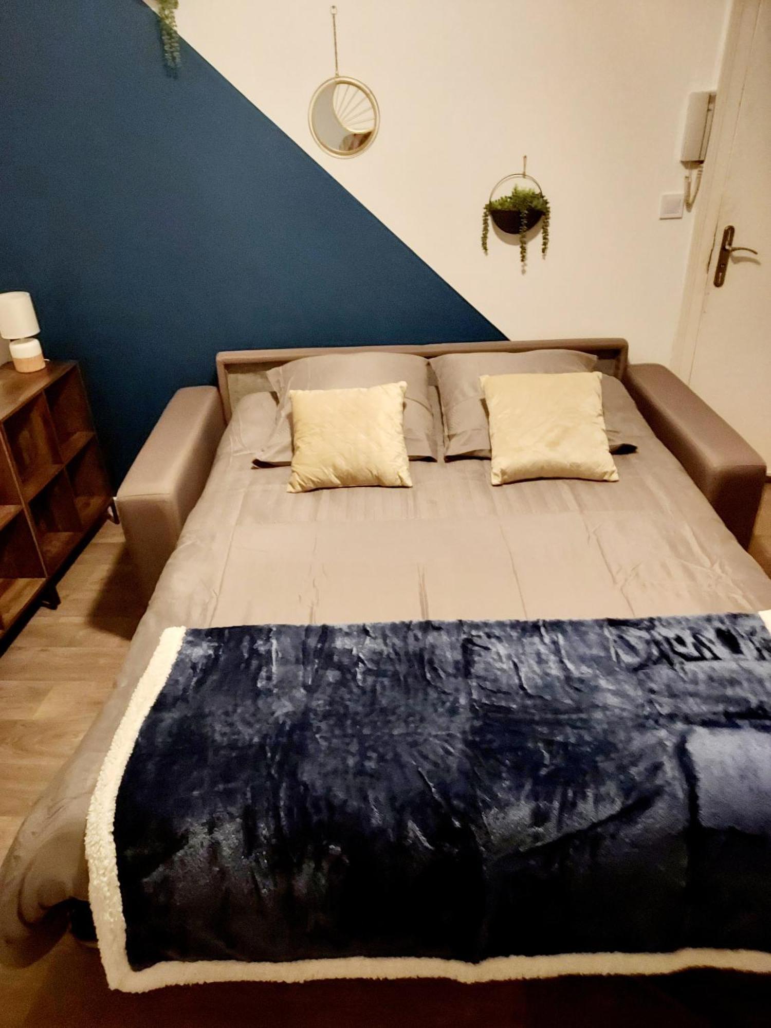 Studio B Aux Pieds Des Thermes Néris-les-Bains Extérieur photo